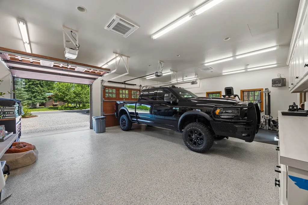 13531 Copper Lane Bigfork MT 59911
