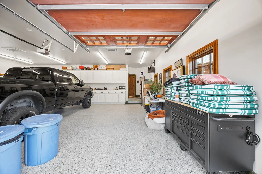 13531 Copper Lane Bigfork MT 59911
