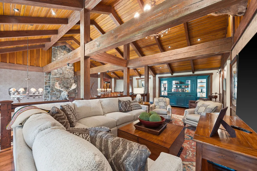 13531 Copper Lane Bigfork MT 59911