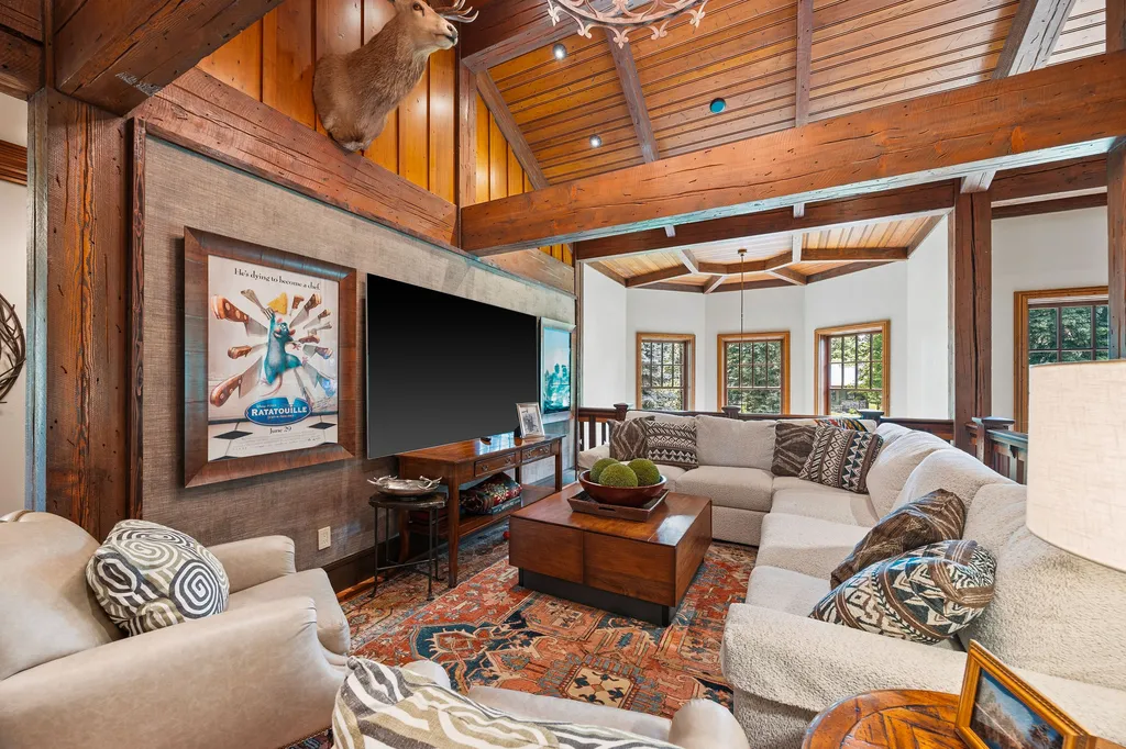 13531 Copper Lane Bigfork MT 59911