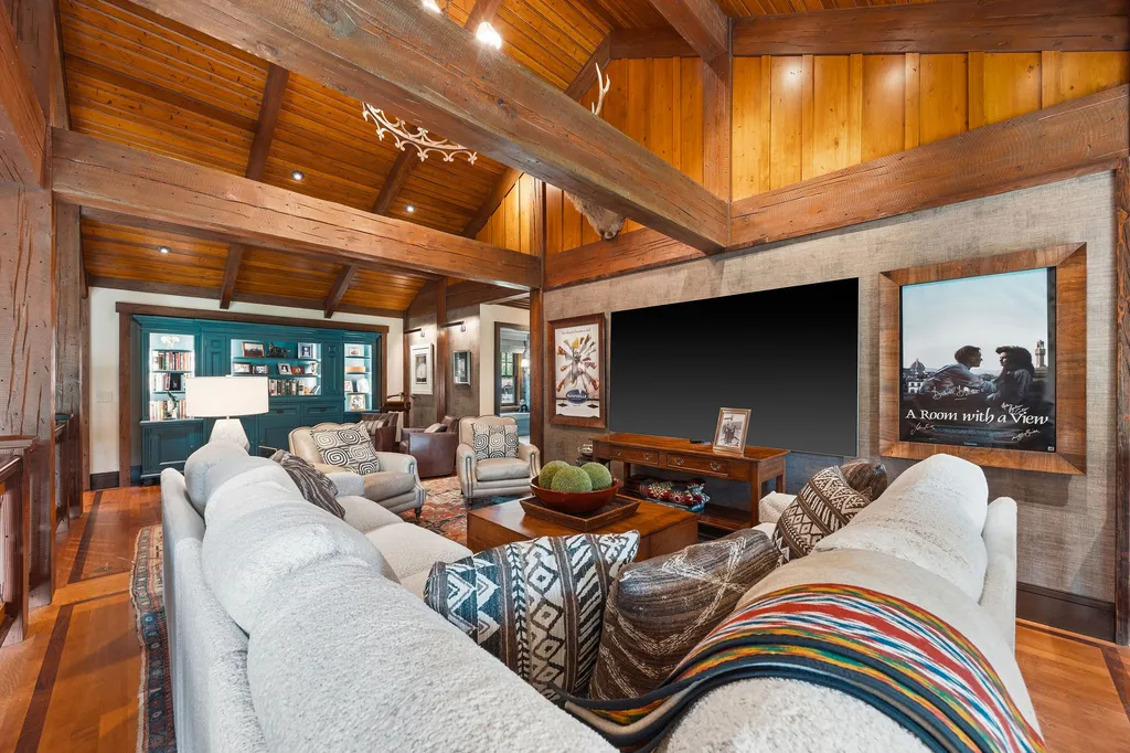 13531 Copper Lane Bigfork MT 59911