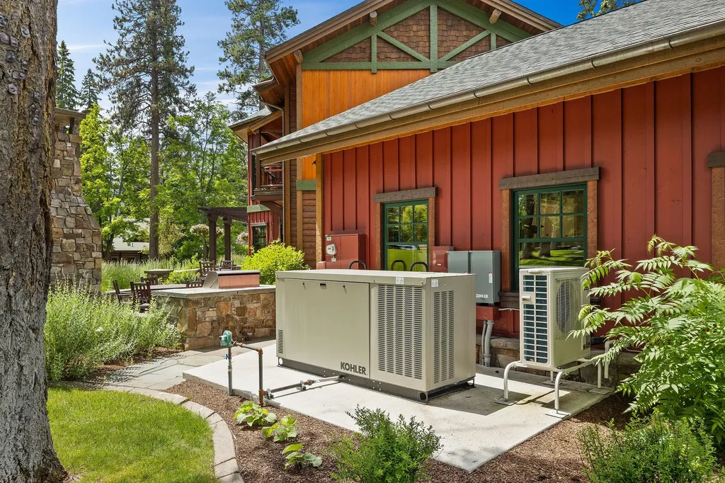 13531 Copper Lane Bigfork MT 59911