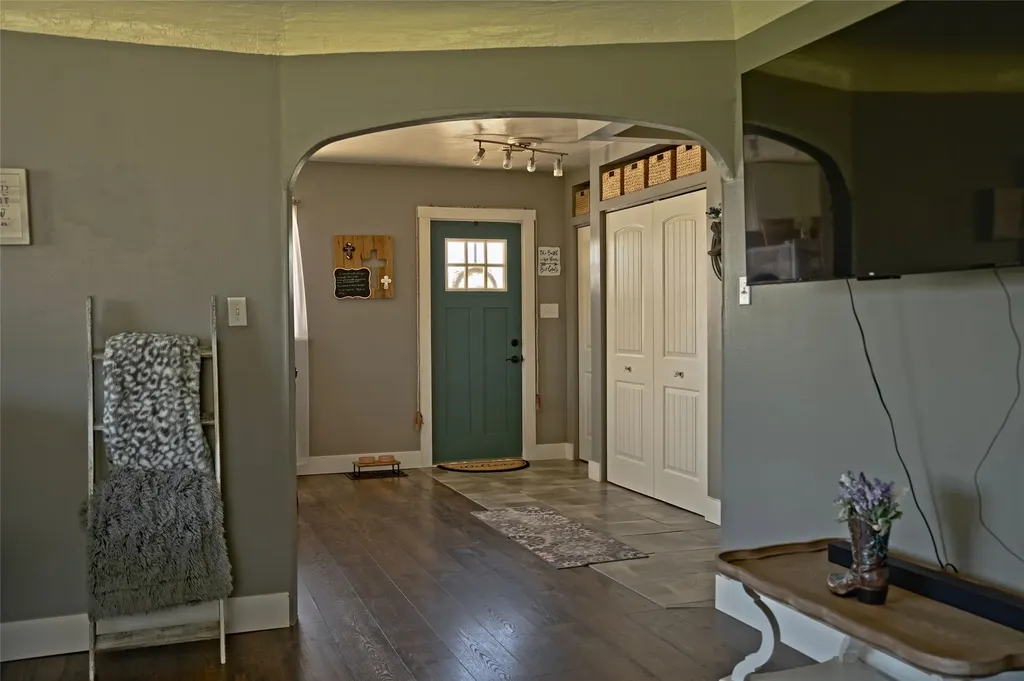 131 1st Avenue S Sunburst MT 59482