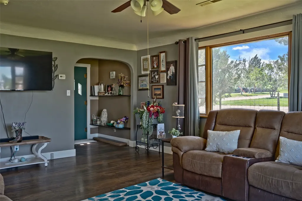 131 1st Avenue S Sunburst MT 59482