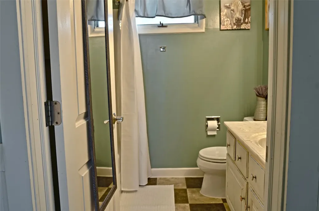 131 1st Avenue S Sunburst MT 59482