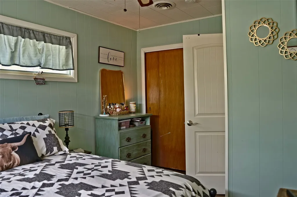 131 1st Avenue S Sunburst MT 59482