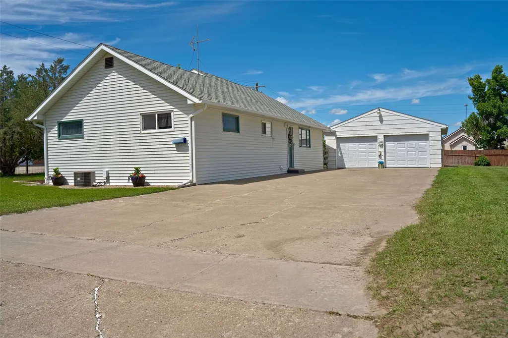 131 1st Avenue S Sunburst MT 59482