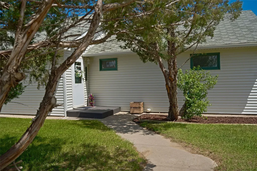 131 1st Avenue S Sunburst MT 59482