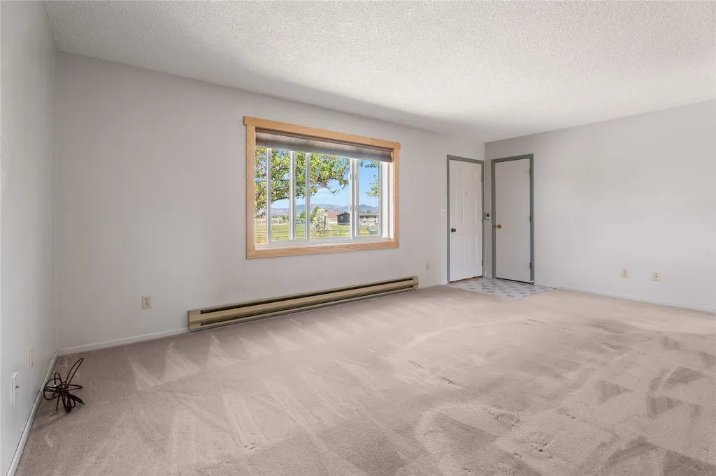 3761 E Lewis Street East Helena MT 59635