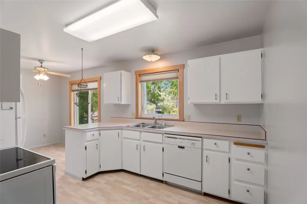 3761 E Lewis Street East Helena MT 59635