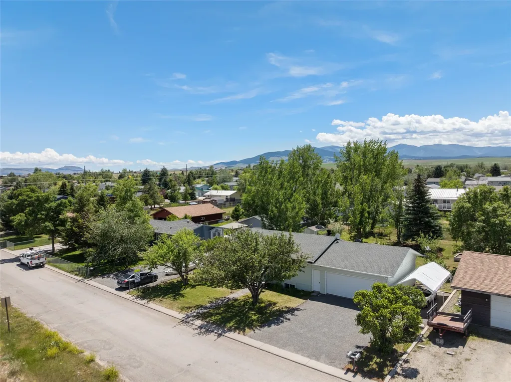 3761 E Lewis Street East Helena MT 59635