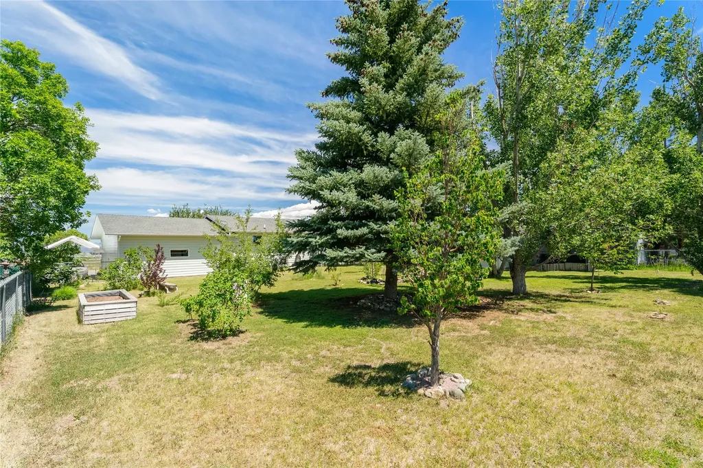 3761 E Lewis Street East Helena MT 59635