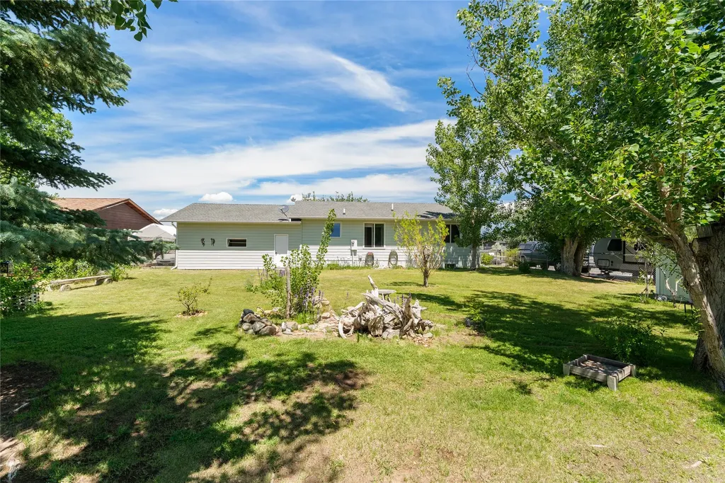 3761 E Lewis Street East Helena MT 59635