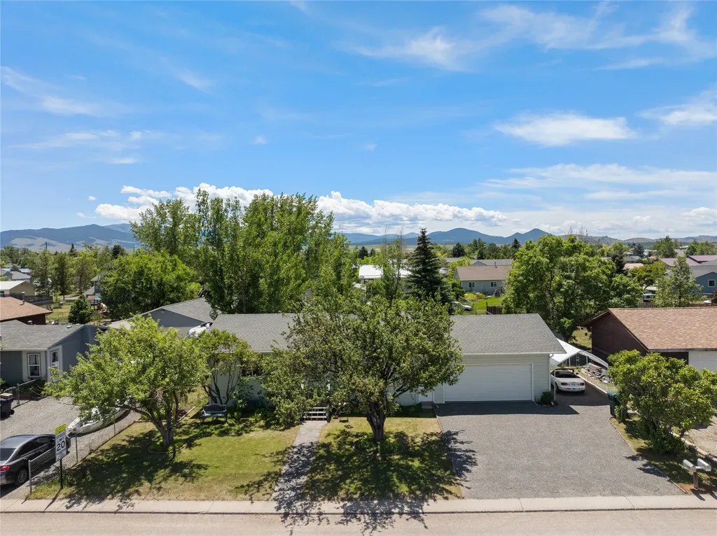 3761 E Lewis Street East Helena MT 59635