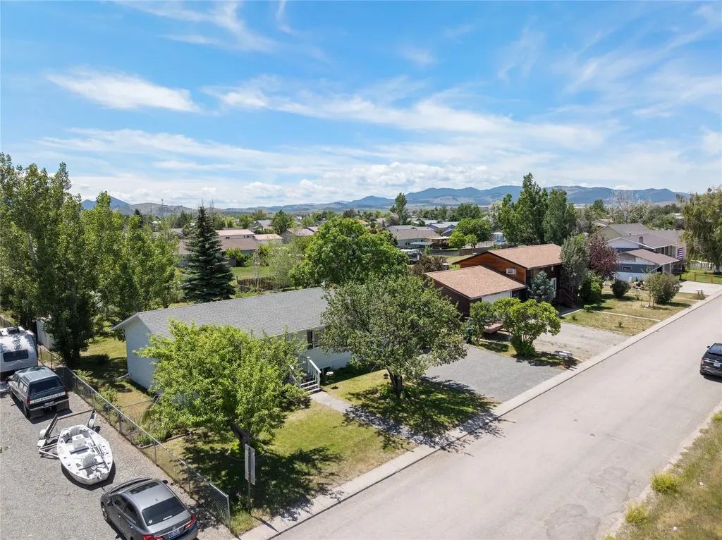 3761 E Lewis Street East Helena MT 59635