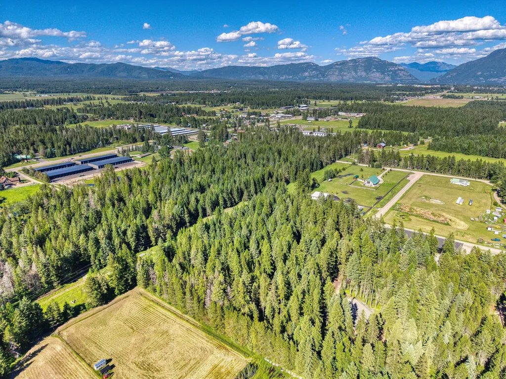 219 Kinnikinnick Lane Columbia Falls MT 59912