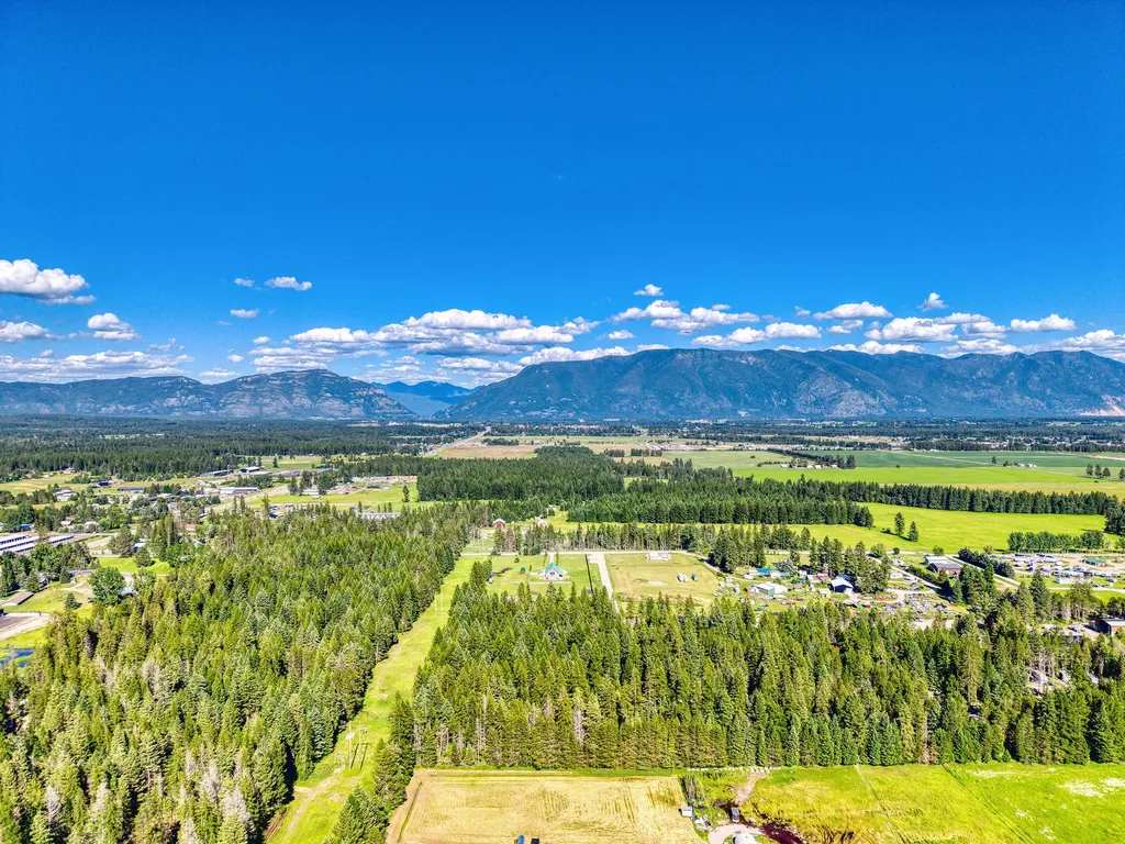 219 Kinnikinnick Lane Columbia Falls MT 59912
