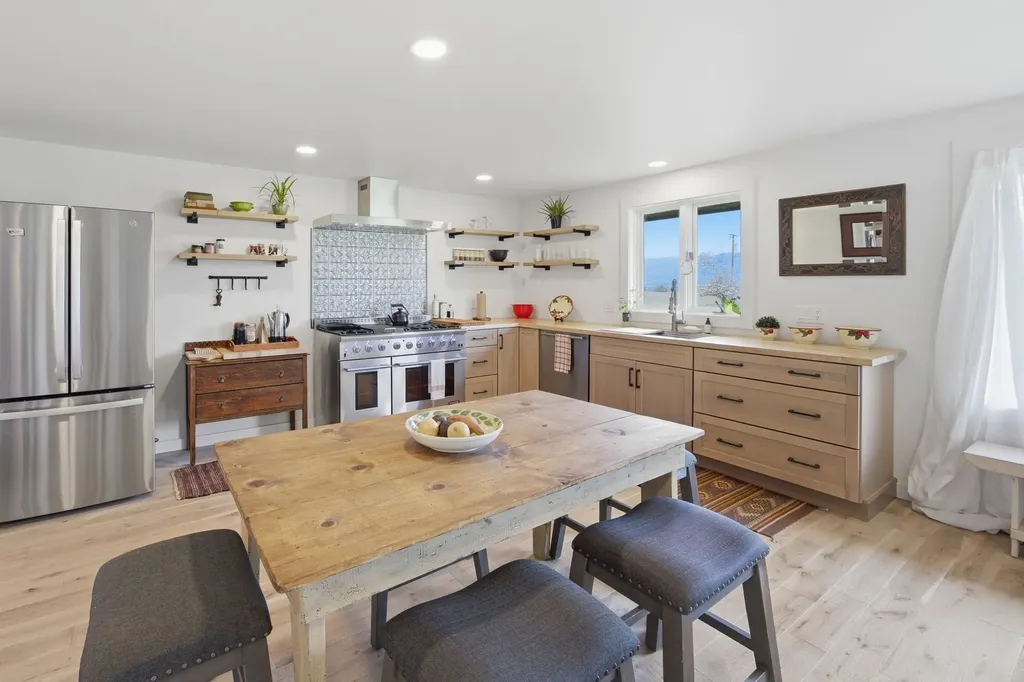 586 Cash Nichols Road Stevensville MT 59870