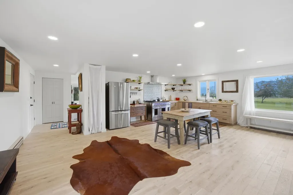 586 Cash Nichols Road Stevensville MT 59870
