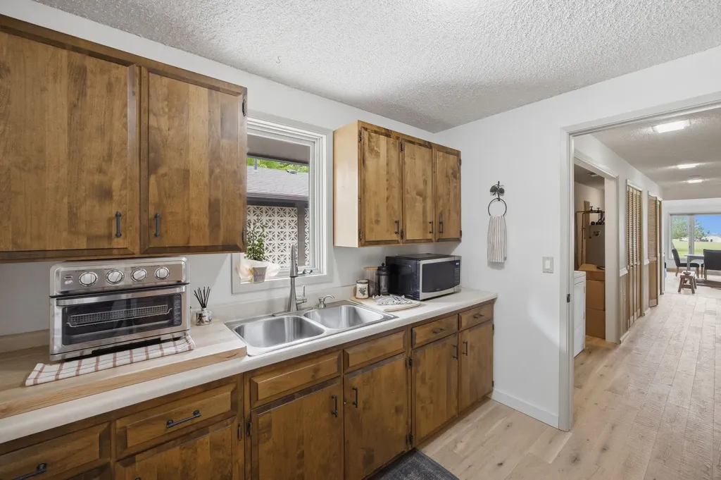 586 Cash Nichols Road Stevensville MT 59870