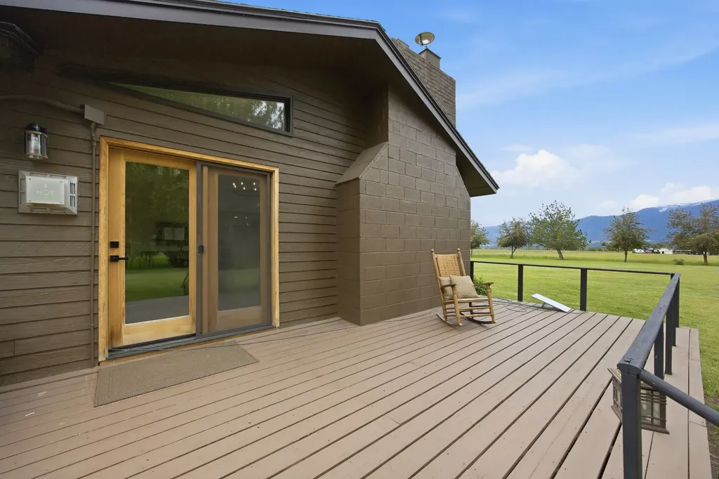 586 Cash Nichols Road Stevensville MT 59870