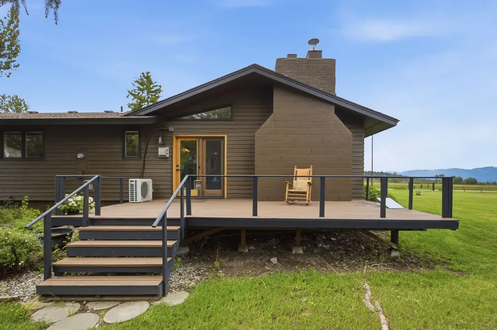 586 Cash Nichols Road Stevensville MT 59870