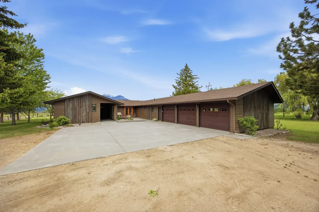 586 Cash Nichols Road Stevensville MT 59870