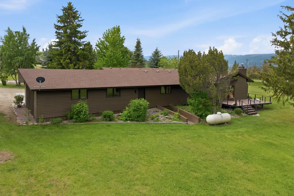 586 Cash Nichols Road Stevensville MT 59870