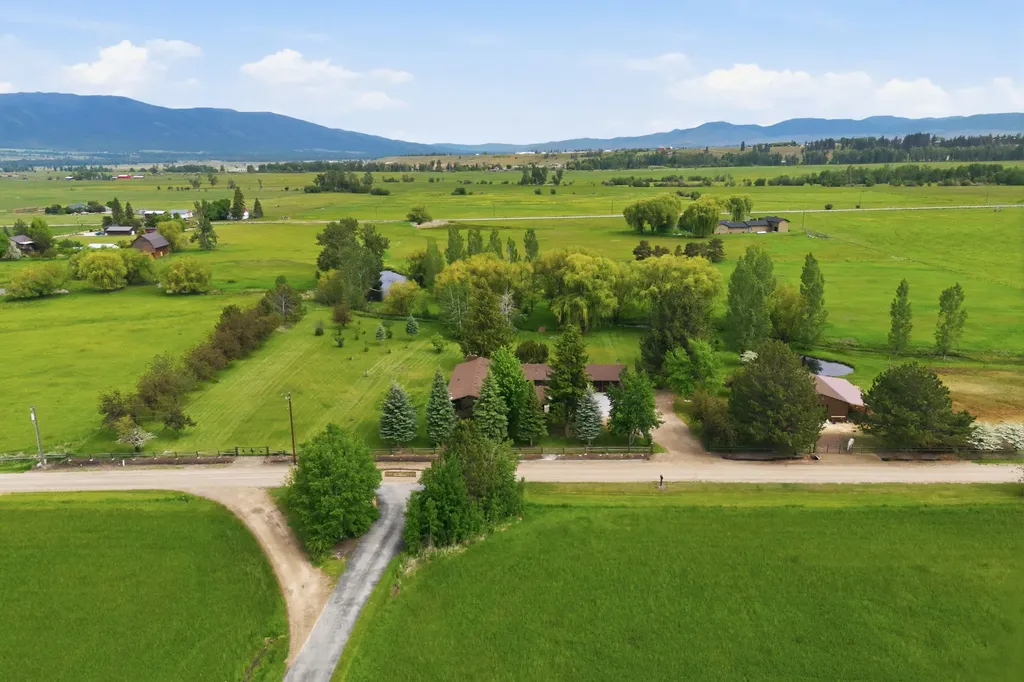 586 Cash Nichols Road Stevensville MT 59870