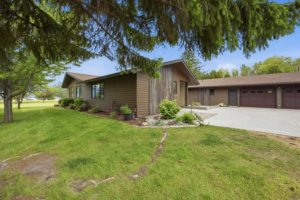 586 Cash Nichols Road Stevensville MT 59870