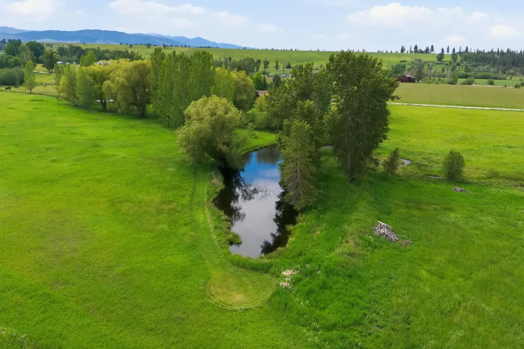 586 Cash Nichols Road Stevensville MT 59870
