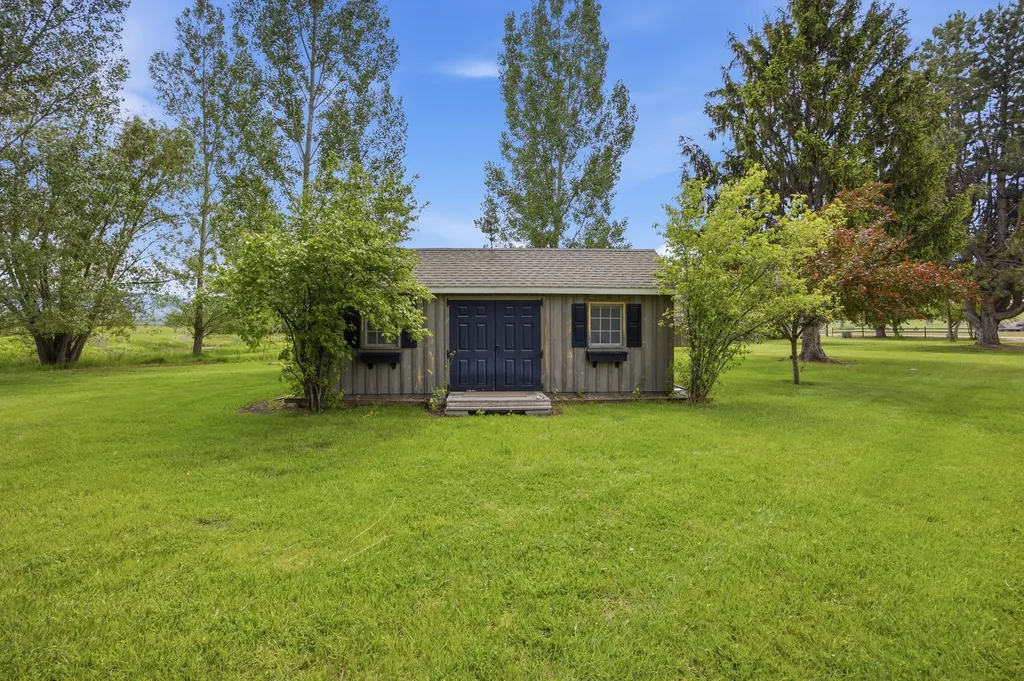 586 Cash Nichols Road Stevensville MT 59870