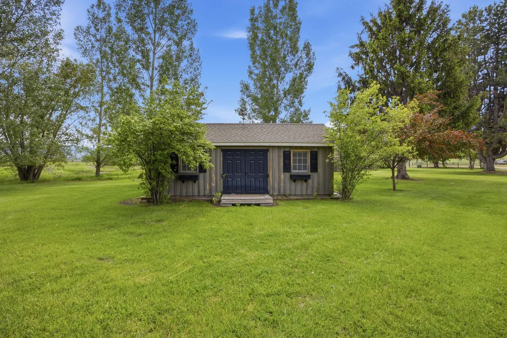 586 Cash Nichols Road Stevensville MT 59870