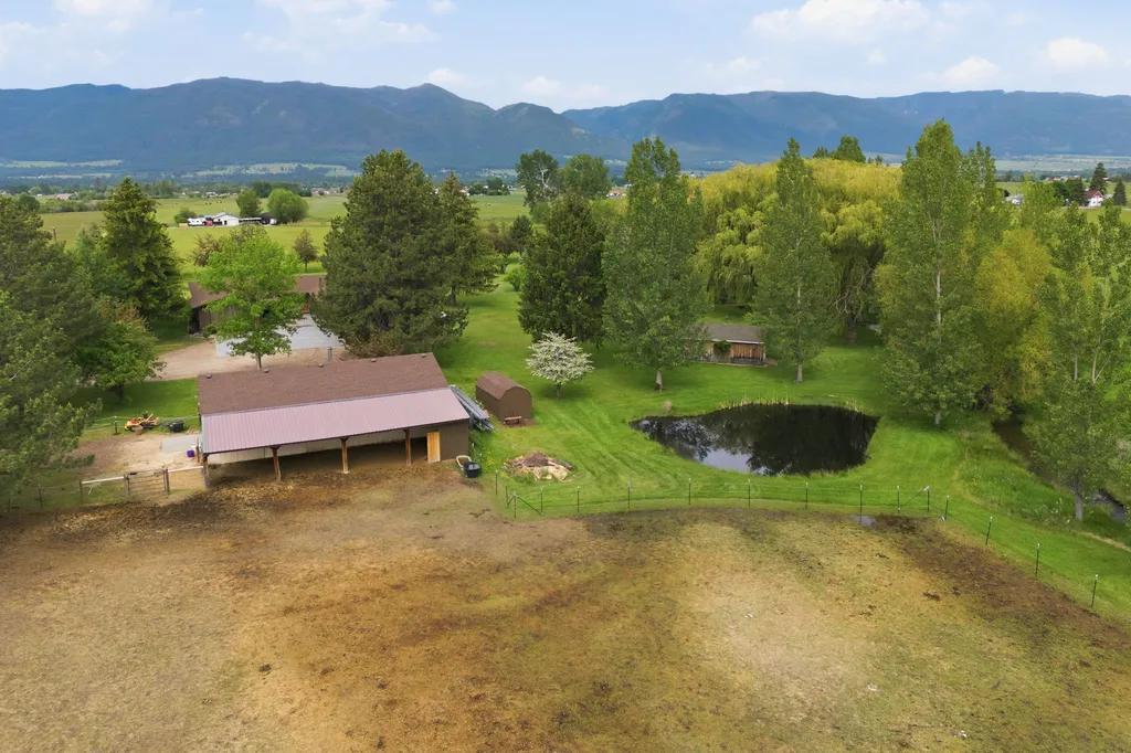 586 Cash Nichols Road Stevensville MT 59870
