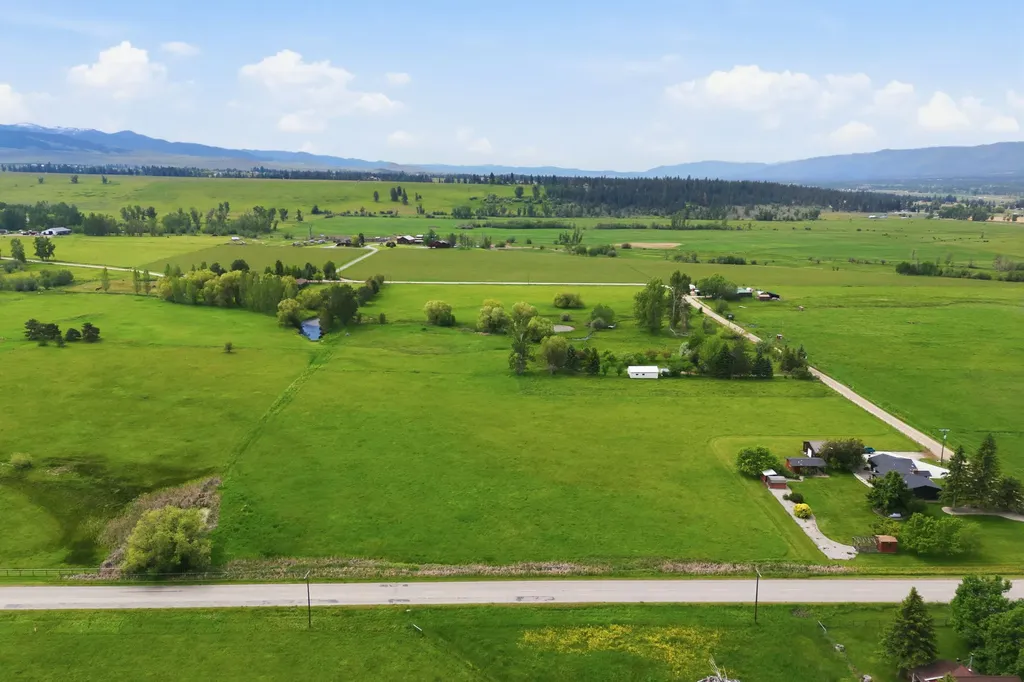 586 Cash Nichols Road Stevensville MT 59870