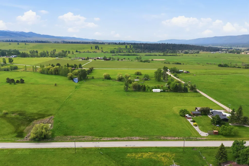 586 Cash Nichols Road Stevensville MT 59870