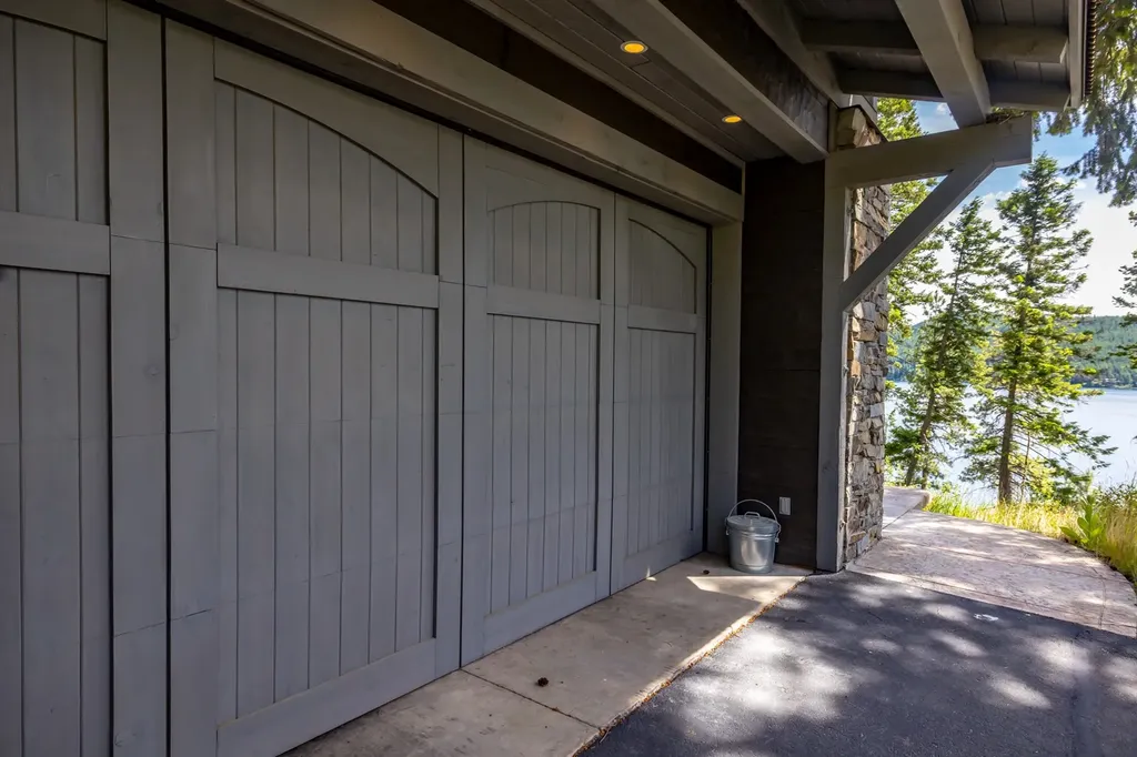 3621 E Lakeshore Drive Whitefish MT 59937