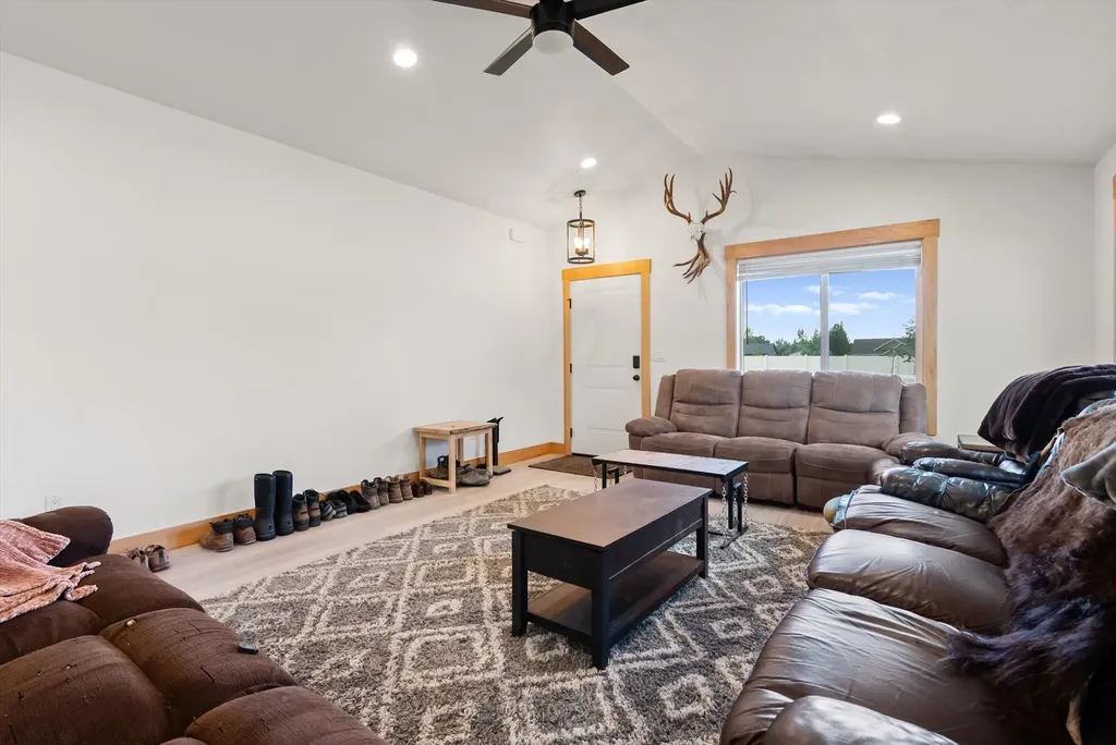 81 Shorty Way Kalispell MT 59901