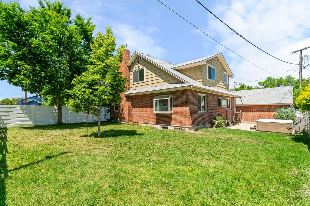 1037 N Ewing Street Helena MT 59601