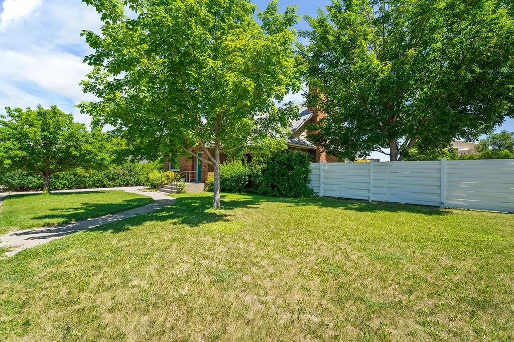 1037 N Ewing Street Helena MT 59601