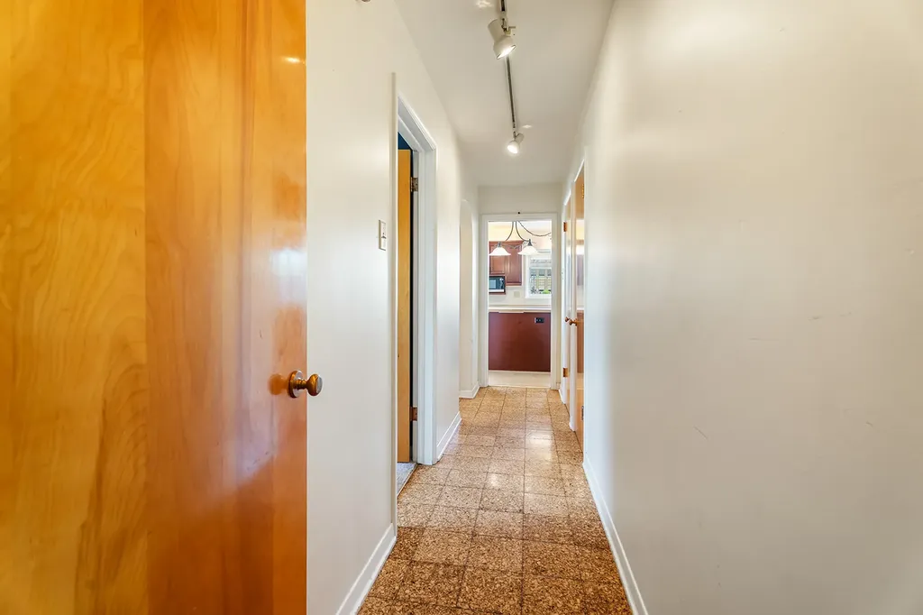 1037 N Ewing Street Helena MT 59601