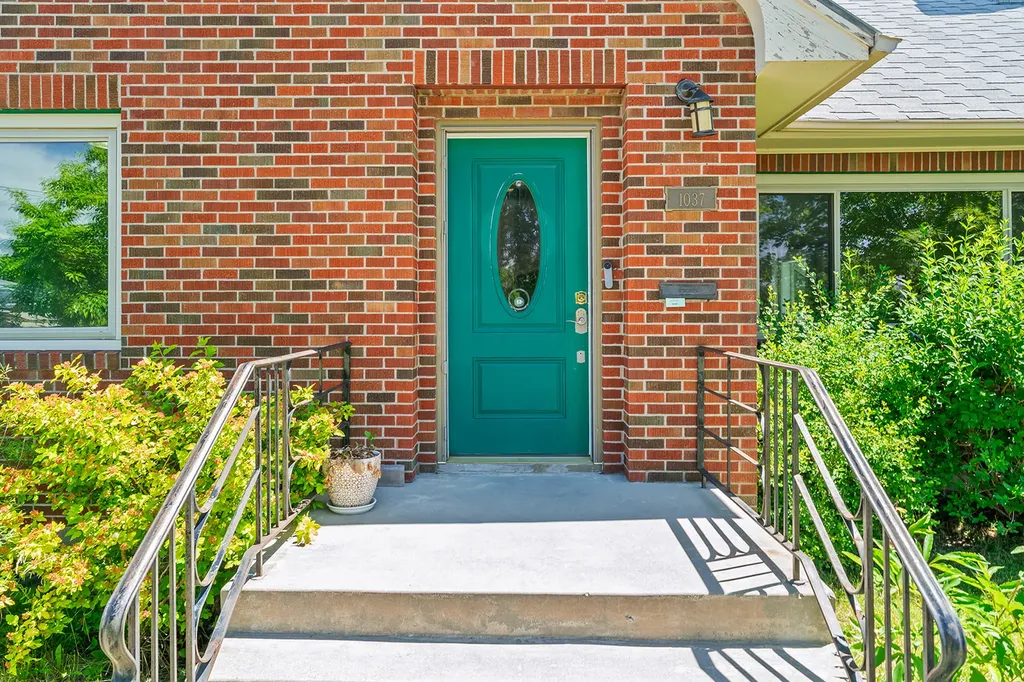 1037 N Ewing Street Helena MT 59601