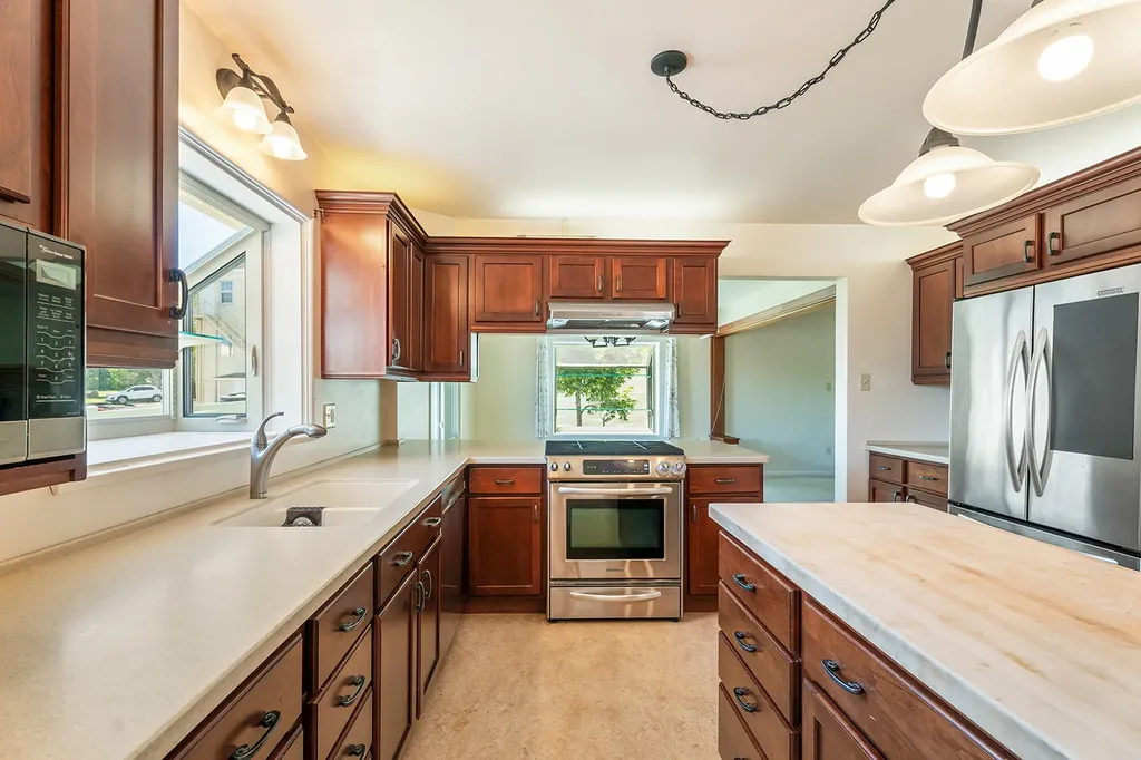 1037 N Ewing Street Helena MT 59601