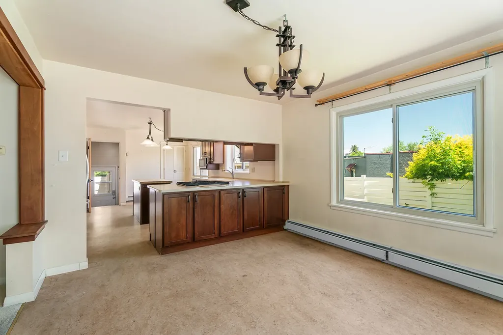 1037 N Ewing Street Helena MT 59601