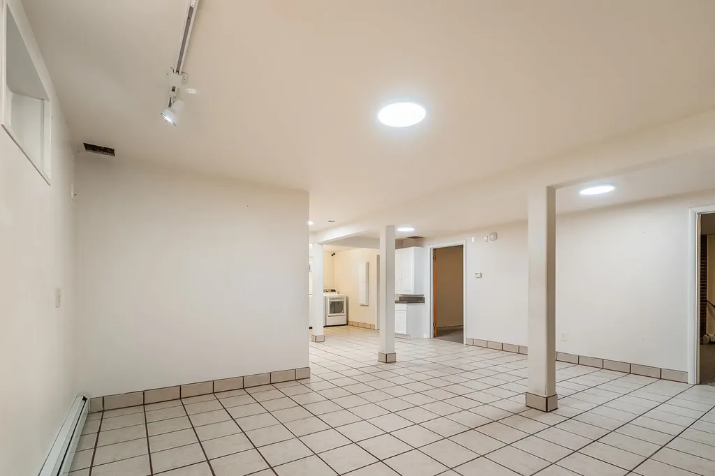 1037 N Ewing Street Helena MT 59601