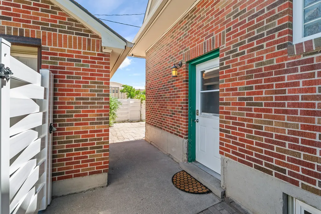 1037 N Ewing Street Helena MT 59601
