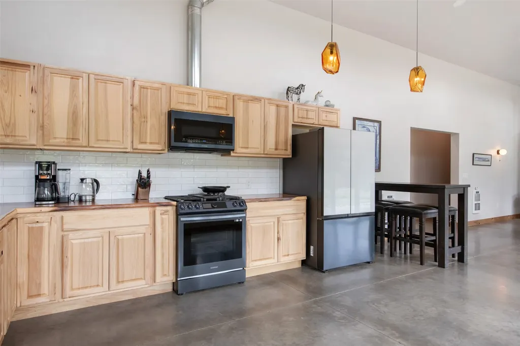 26900 Nine Mile Road Huson MT 59846