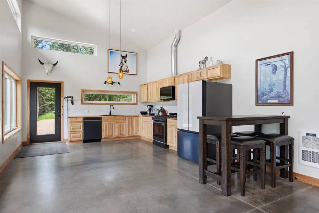 26900 Nine Mile Road Huson MT 59846