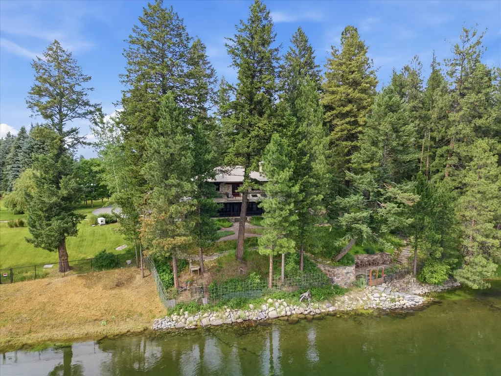 965 Eastman Drive Bigfork MT 59911