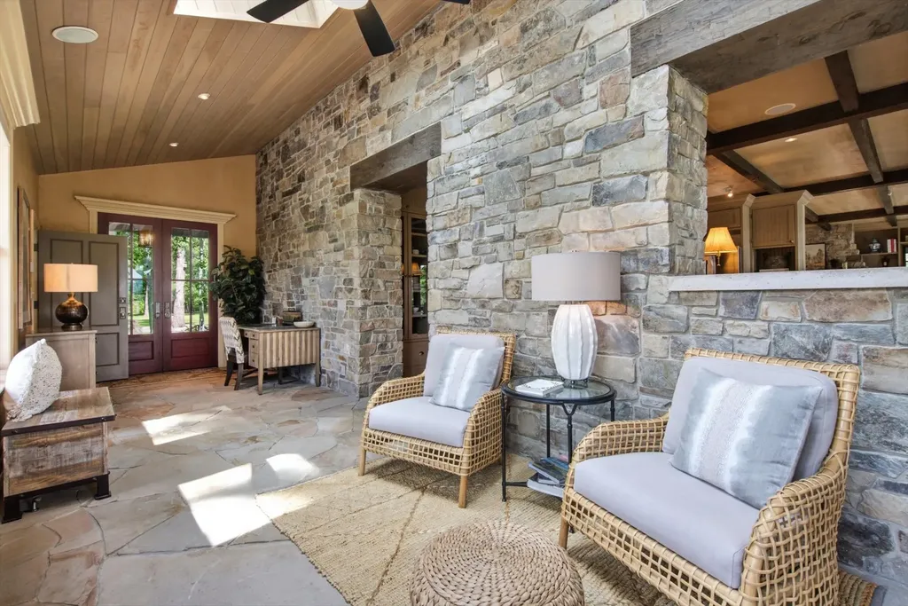 965 Eastman Drive Bigfork MT 59911